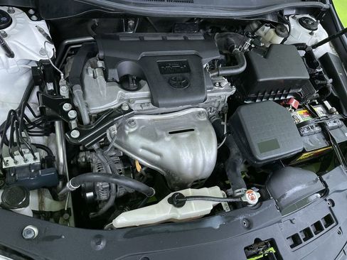 Used 2017 Toyota Camry SE image 29