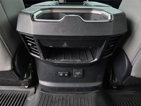 Used 2025 Toyota Tundra SR5 w/ SR5 Premium Package AWD/4WD image 20