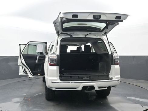Used 2021 Toyota 4Runner Limited AWD/4WD image 36