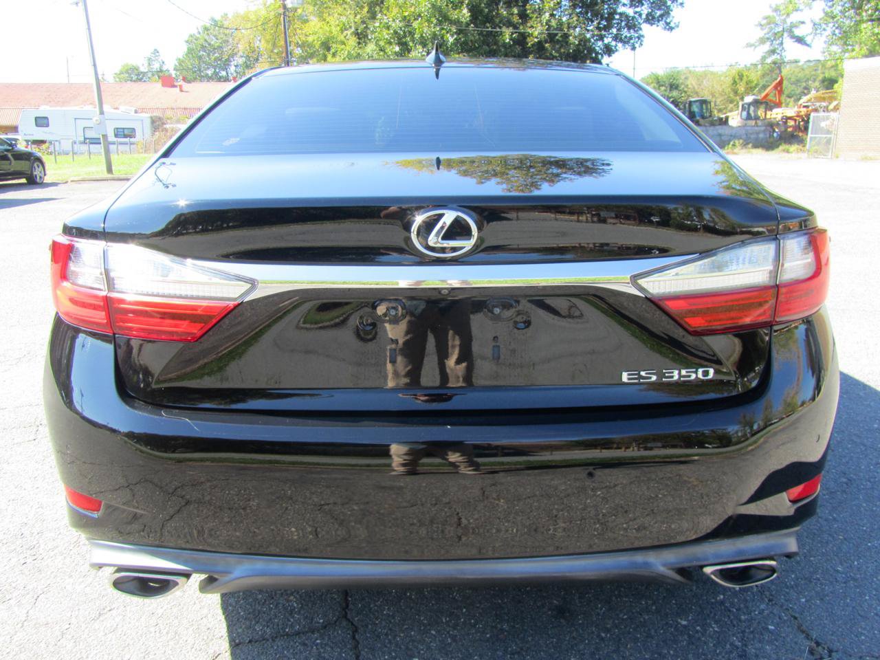 Used 2016 Lexus ES 350 w/ Luxury Package w/Wood Trim FWD image 9