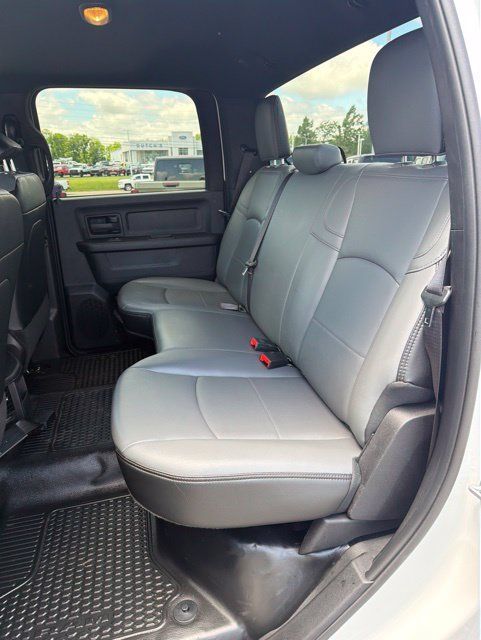 Used 2024 RAM 3500 Tradesman w/ Chrome Appearance Group AWD/4WD image 15