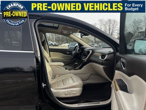 Used 2017 GMC Acadia Denali w/ Technology Package image 40