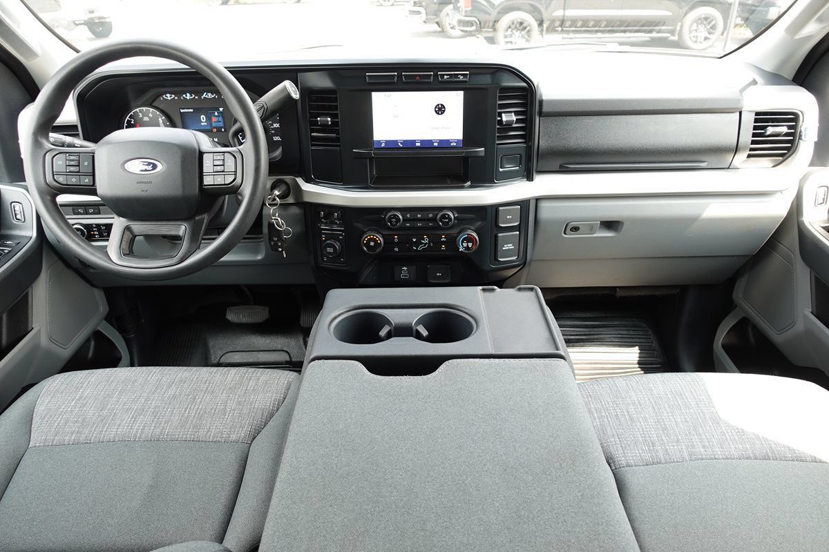 Used 2024 Ford F350 XLT w/ FX4 Off-Road Package AWD/4WD image 40