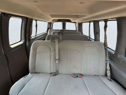 Used 2020 Chevrolet Express 3500 LT w/ LT Preferred Equipment Group RWD image 9