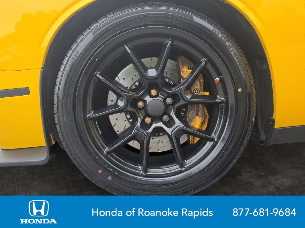 Used 2018 Dodge Challenger R/T Scat Pack w/ Dynamics Package RWD image 9