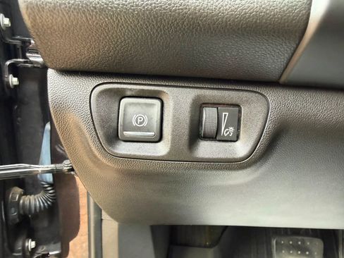 Used 2018 GMC Acadia SLT w/ LPO, Floor Liner Package FWD image 13