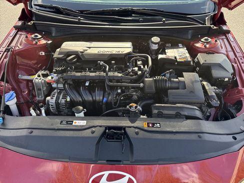 Used 2024 Hyundai Elantra SEL FWD image 31