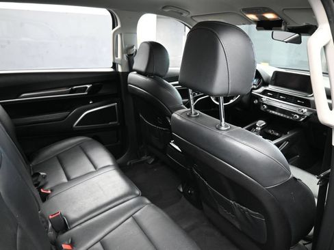 Used 2022 Kia Telluride LX FWD image 45