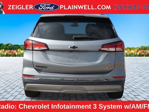 Used 2023 Chevrolet Equinox RS w/ LPO, Floor Liner Package FWD image 4