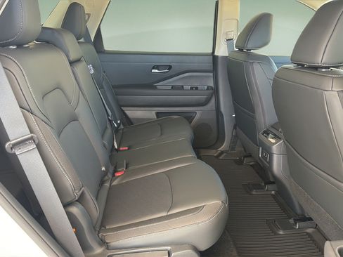 New 2026 Nissan Pathfinder SL AWD/4WD image 17