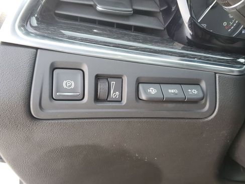 Used 2021 Cadillac XT5 Premium Luxury image 17