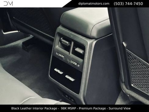 Used 2025 Porsche Macan 4 Electric AWD/4WD image 22