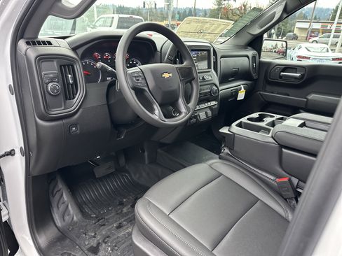 Certified 2025 Chevrolet Silverado 1500 W/T w/ WT Value Package image 9