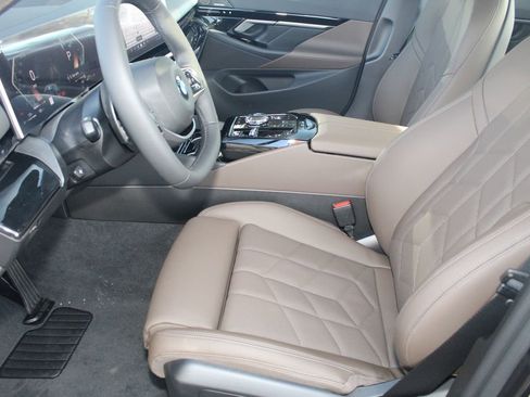 New 2026 BMW 530i xDrive w/ Executive Package AWD/4WD image 19