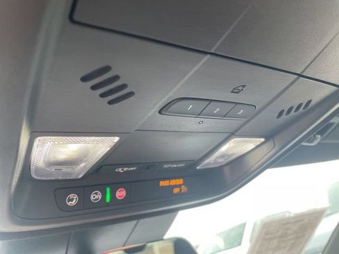 Used 2025 Cadillac XT4 Premium Luxury FWD image 17