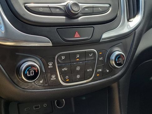 Used 2019 Chevrolet Equinox LT FWD image 26