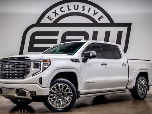 Used 2025 GMC Sierra 1500 Denali Ultimate AWD/4WD image 1