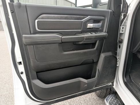 Used 2024 RAM 2500 Big Horn AWD/4WD image 24