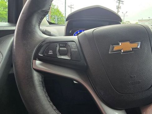 Used 2016 Chevrolet Trax LT w/ LT Sun and Sound Package AWD/4WD image 12