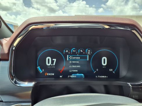 Used 2023 Ford F150 Lariat AWD/4WD image 10