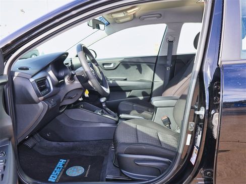 Used 2023 Kia Rio S image 11