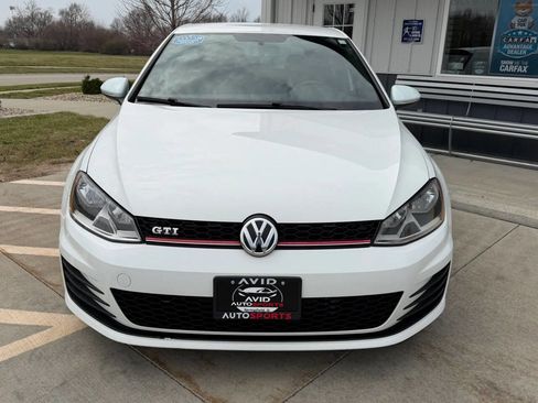 Used 2017 Volkswagen GTI S image 9