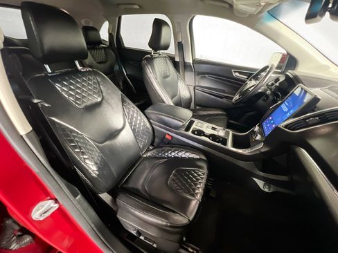 Used 2023 Ford Edge Titanium image 31