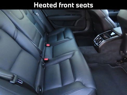 Used 2022 Volvo S90 B6 Momentum image 14