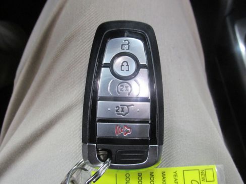 Used 2022 Ford Escape SEL image 42