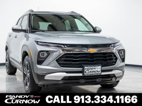 Used 2024 Chevrolet TrailBlazer LT w/ Driver Confidence Package image 1