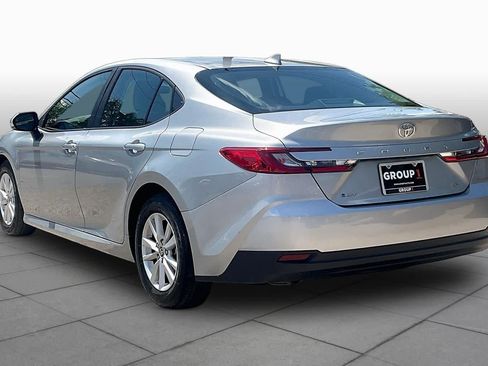 Used 2025 Toyota Camry LE FWD image 11