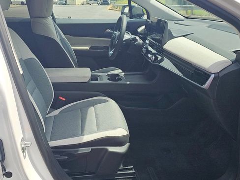 Used 2024 Honda Prologue EX image 4