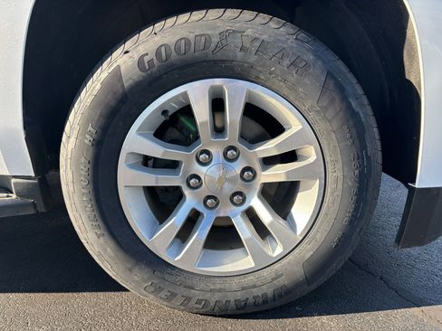 Used 2019 Chevrolet Tahoe LT image 40