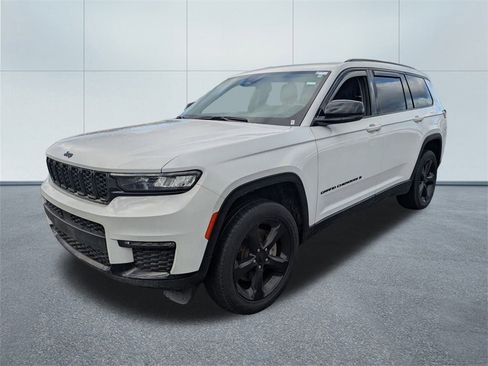 Used 2023 Jeep Grand Cherokee L Limited w/ Black Appearance Package image 7