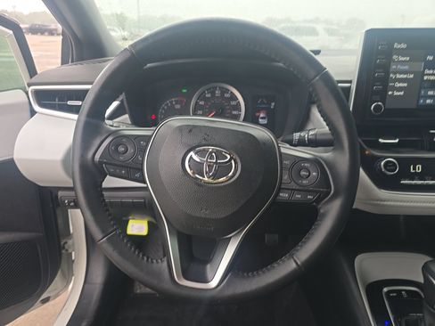 Used 2020 Toyota Corolla SE w/ SE Premium Package FWD image 11