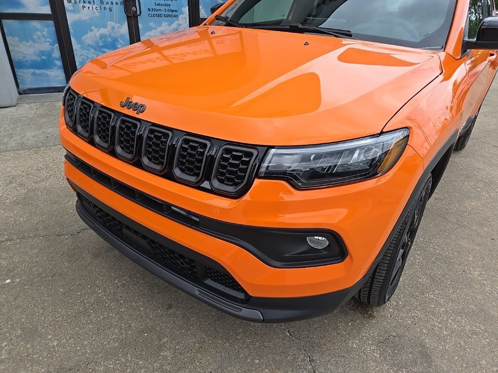 New 2026 Jeep Compass Latitude AWD/4WD image 15