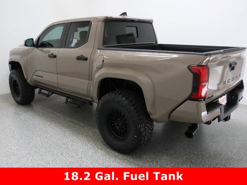Used 2026 Toyota Tacoma TRD Sport image 9