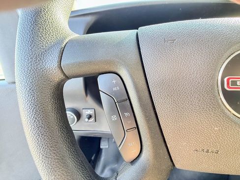 Used 2024 GMC Savana 2500 w/ Driver Convenience Package image 11