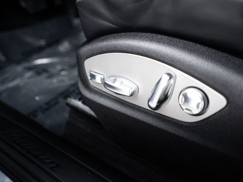 Certified 2026 Porsche Macan image 20