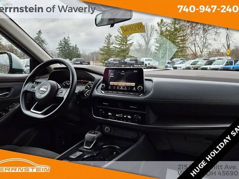 Used 2023 Nissan Rogue SV image 26