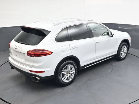 Used 2017 Porsche Cayenne Platinum Edition AWD/4WD image 23