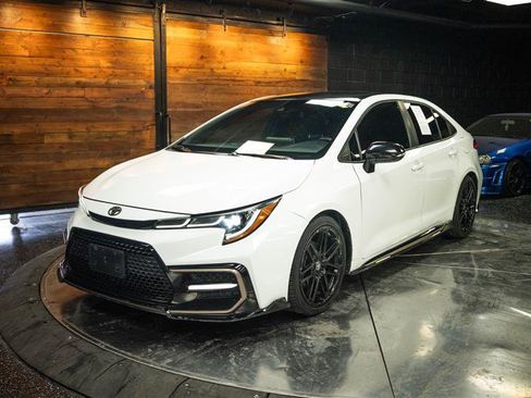 Used 2021 Toyota Corolla SE w/ Carpet Mat Package (TMS) FWD image 2
