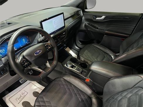 Used 2023 Ford Escape ST-Line Elite w/ Premium Technology Package AWD/4WD image 11
