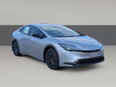 New 2026 Toyota Prius LE image 1