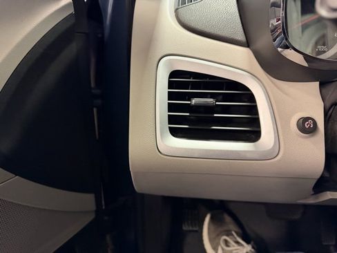 Used 2011 GMC Terrain SLT image 19