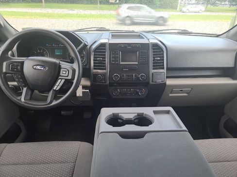Used 2017 Ford F150 XLT AWD/4WD image 26