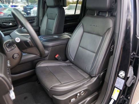 Used 2023 GMC Yukon XL Denali w/ Max Trailering Package image 7