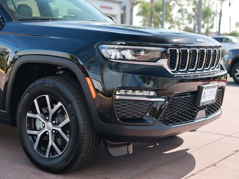 New 2025 Jeep Grand Cherokee Limited image 7