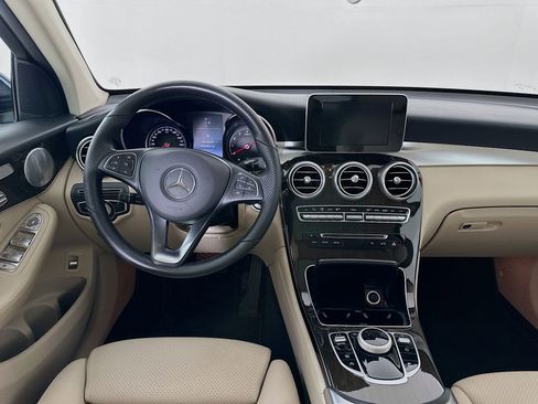 Certified 2019 Mercedes-Benz GLC 300 4MATIC image 24