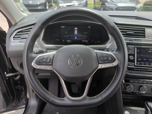 Used 2022 Volkswagen Tiguan S FWD image 12